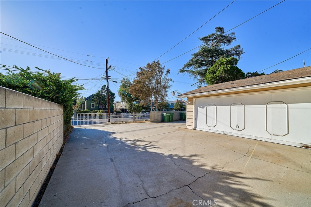 1000 Edith Property Photo 5
