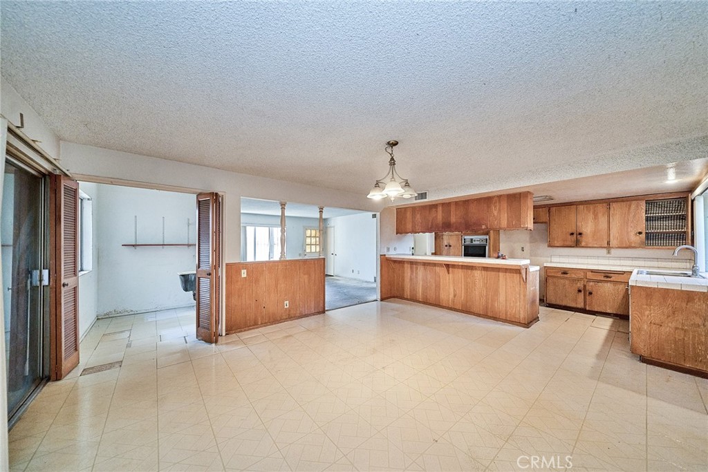 1000 Edith Property Photo 14