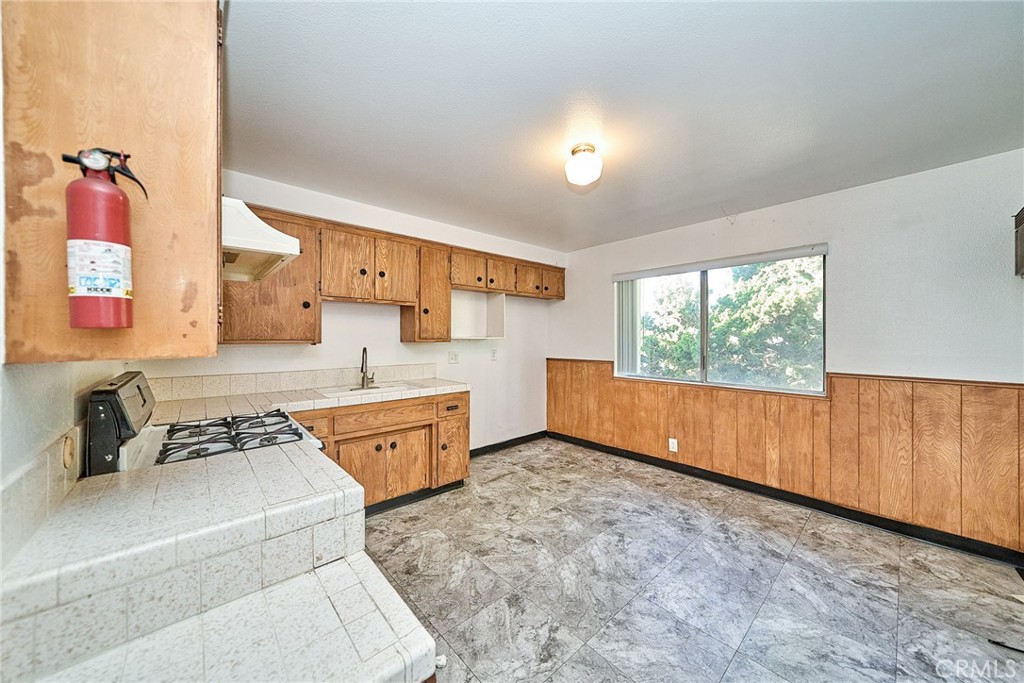 1000 Edith Property Photo 35