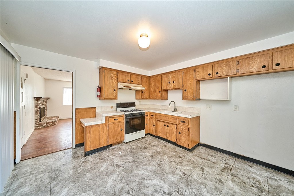1000 Edith Property Photo 36