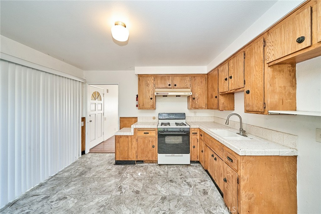 1000 Edith Property Photo 37
