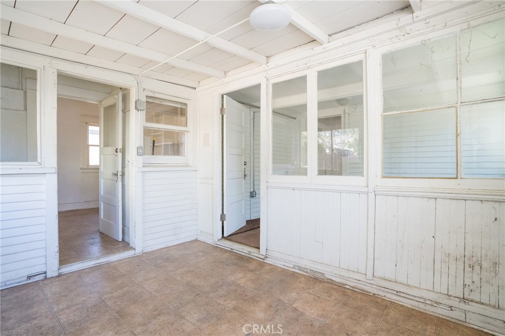 5049 Meridian Property Photo 7