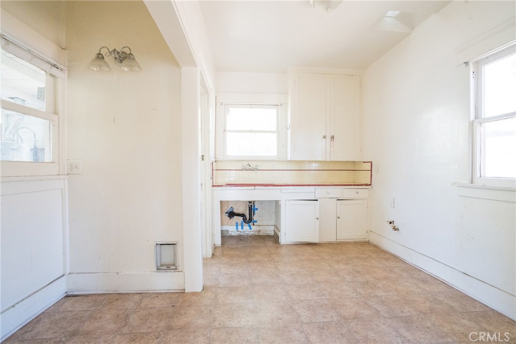 5049 Meridian Property Photo 8