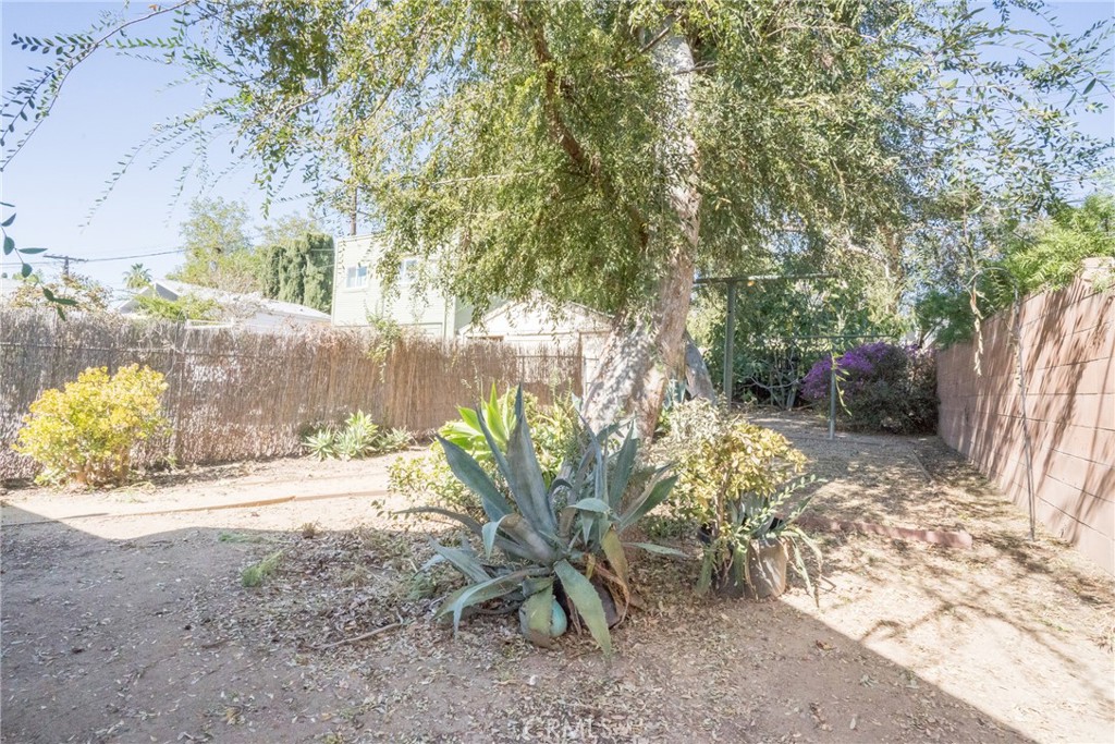 5049 Meridian Property Photo 9
