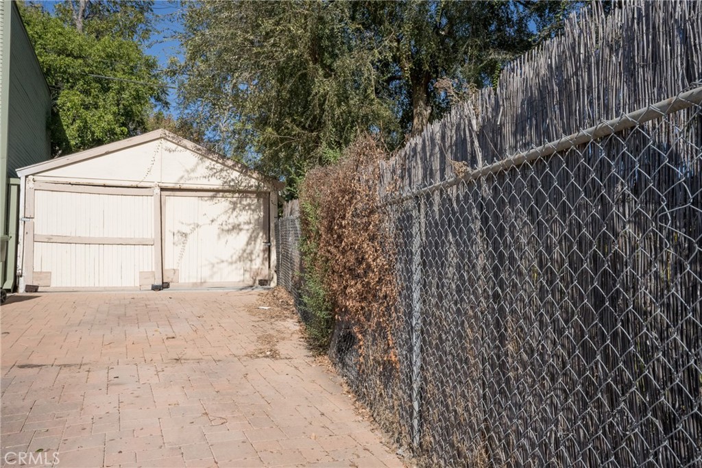5049 Meridian Property Photo 10