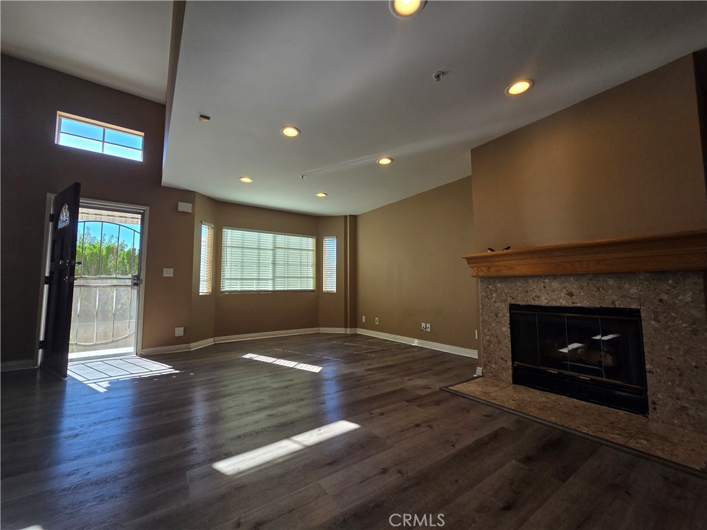 30 N Almansor Street D Property Photo 5