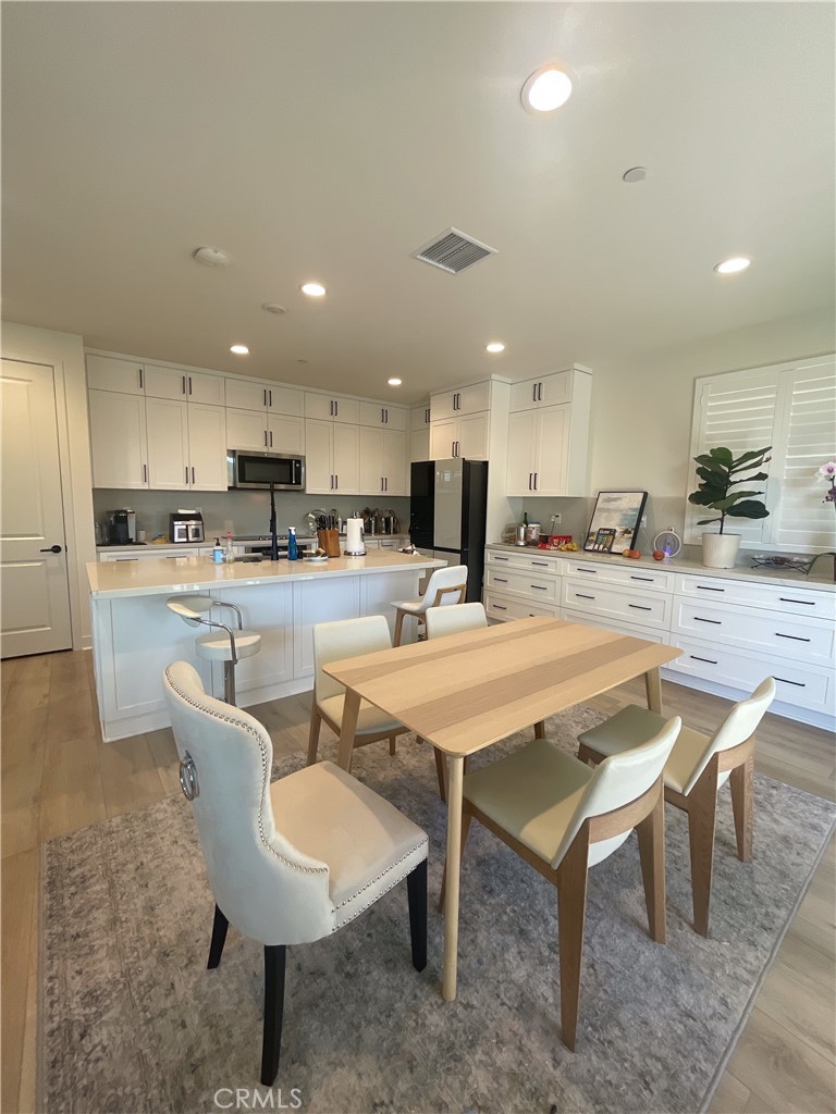 8630 Mission Villa Property Photo 1