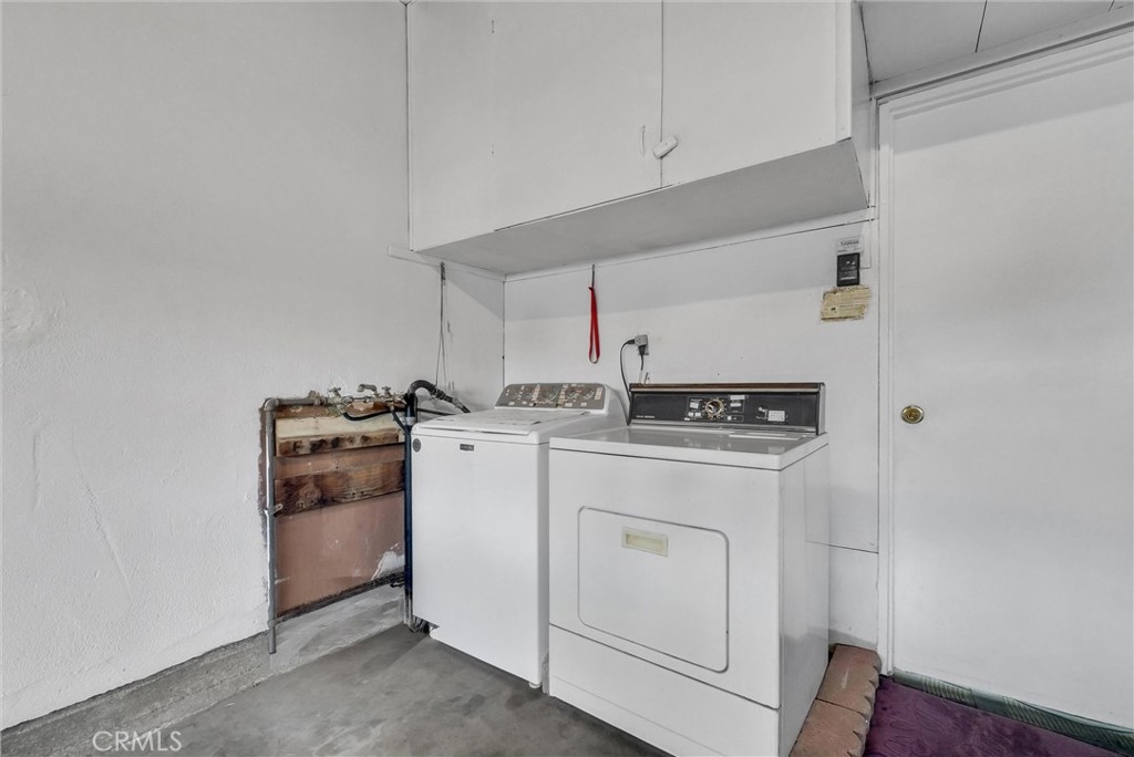 5539 5541 N Willard Property Photo 15