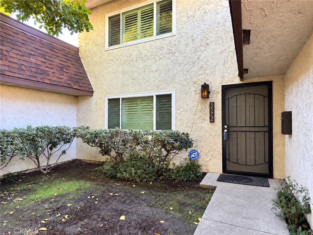 5572 Temple City Property Photo 2