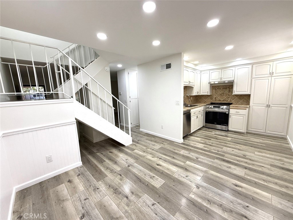 5572 Temple City Property Photo 7