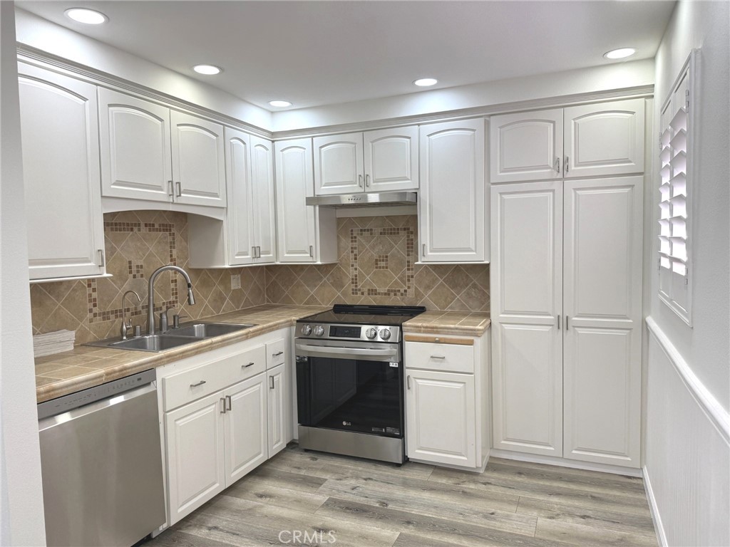 5572 Temple City Property Photo 8