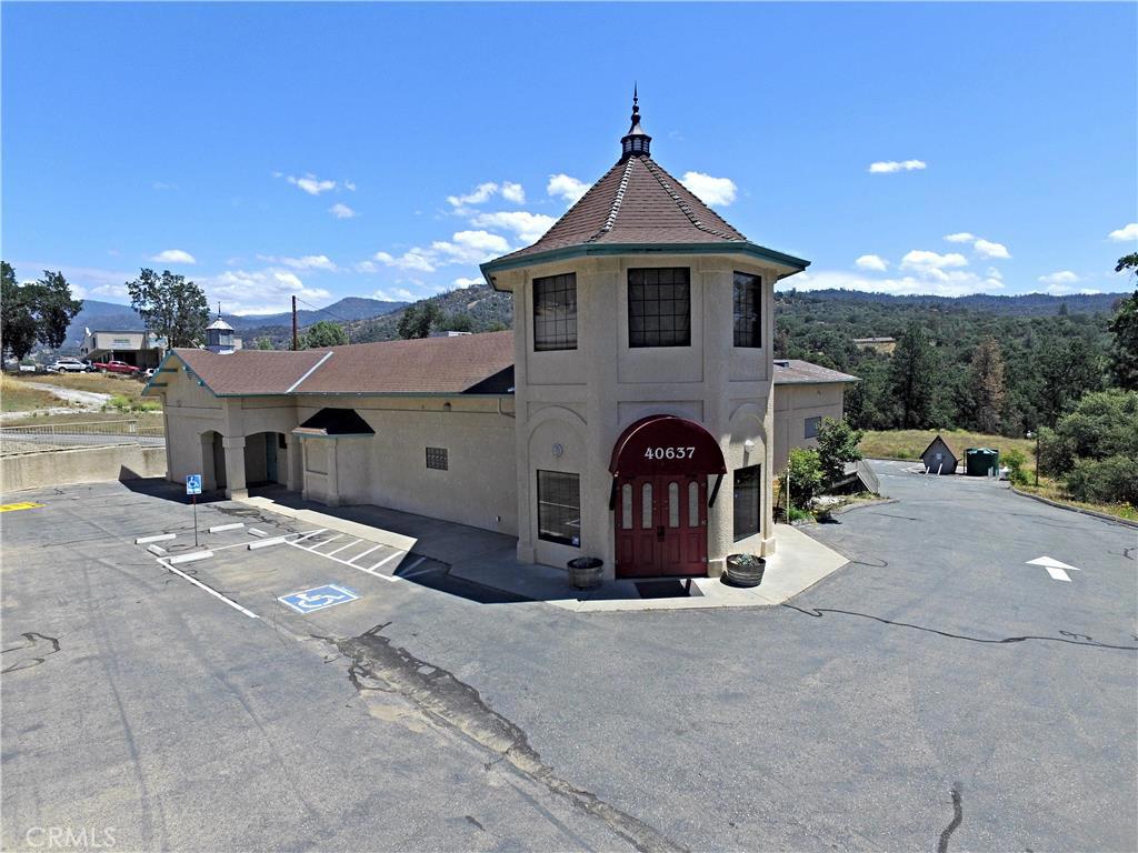 40637 Highway 41 Highway Property Photo 1