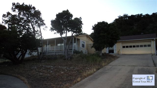 33 La Toya Trail Property Photo 1