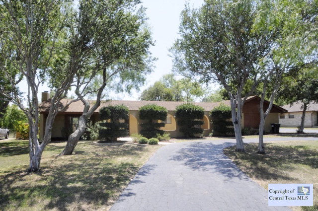 912 Fawn Drive Property Photo 1
