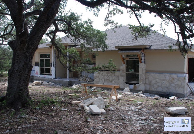 1092 Bridlewood Property Photo 1