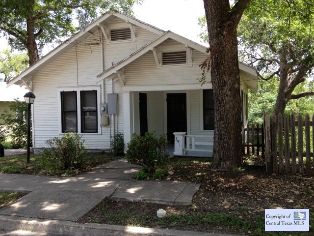 391 Academy Avenue Property Photo 1