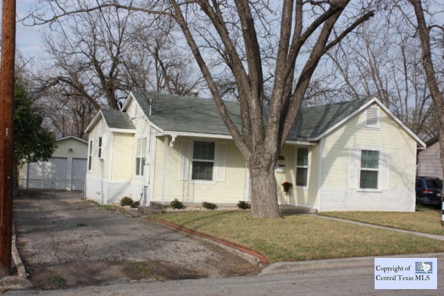 685 Magazine Avenue Property Photo 1