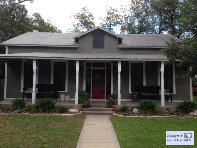 663 W Mill Street Property Photo 1