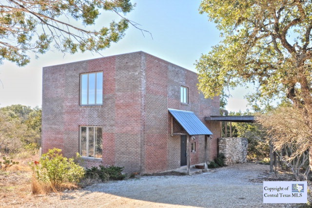 3210 Oak Hollow Property Photo 1