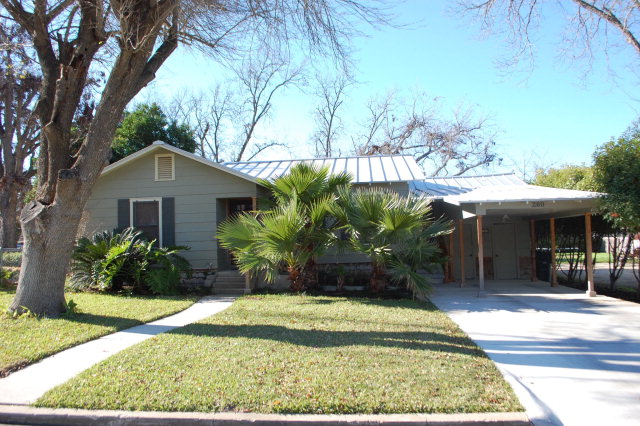 260 S Hickory Avenue Property Photo 1