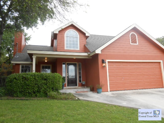 102 Sunderland Cove Property Photo 1