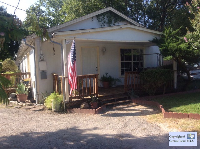 2605 W San Antonio Street Property Photo 1