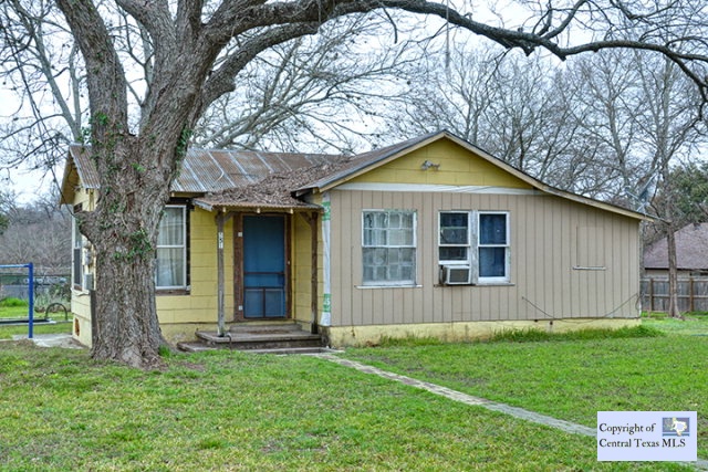 551 Booker Avenue Property Photo 1
