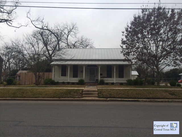 708 W Mill Street Property Photo 1