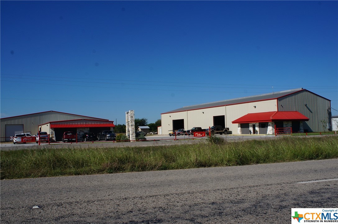 5292 State Highway 185 Property Photo 2
