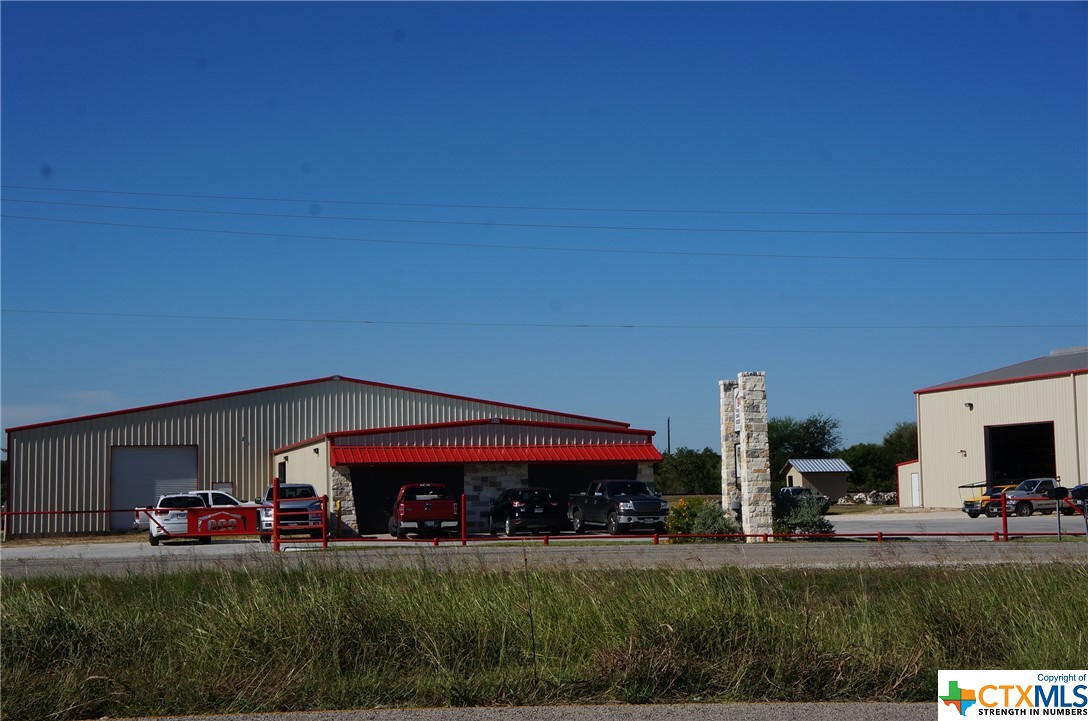 5292 State Highway 185 Property Photo 3