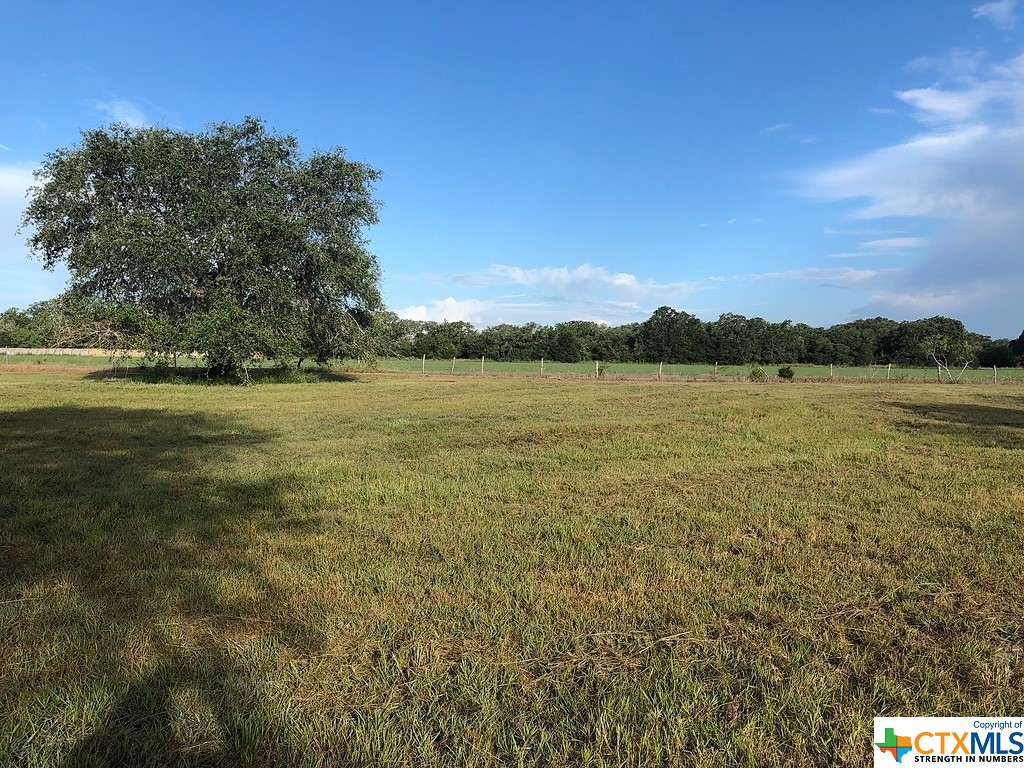 Lot 1 Pvt 1672 Property Photo 1