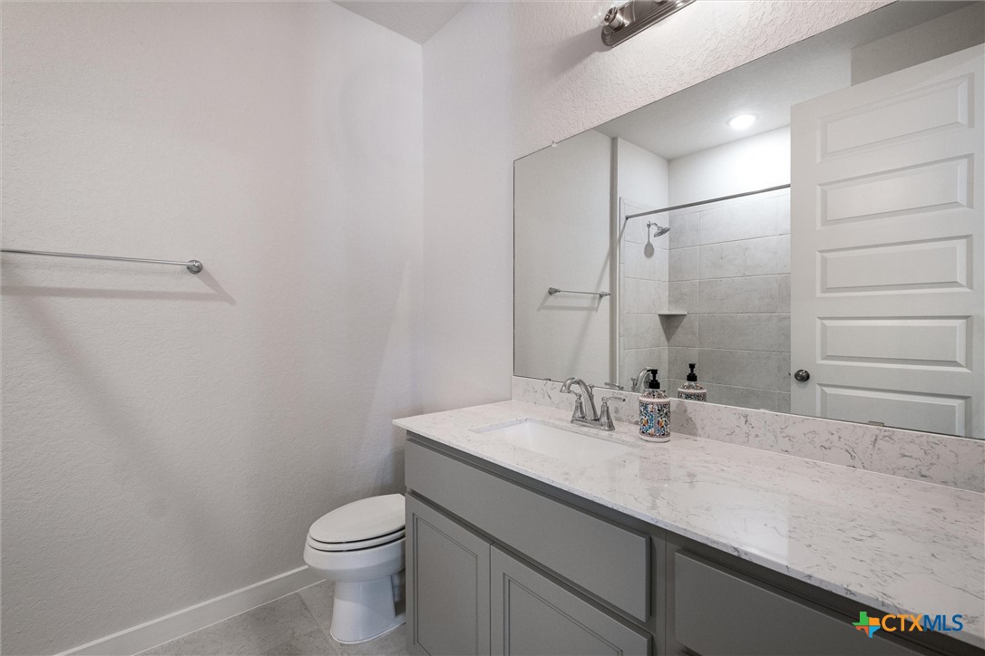 11305 Hollering Pass Property Photo 18