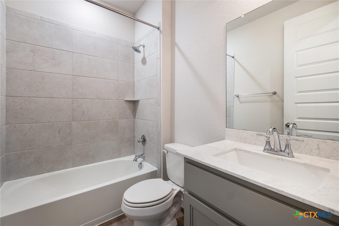 11305 Hollering Pass Property Photo 21