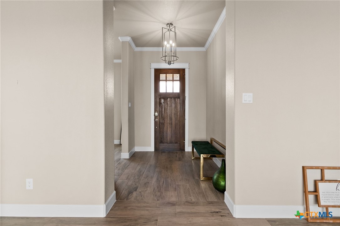 930 Inka Road Property Photo 4