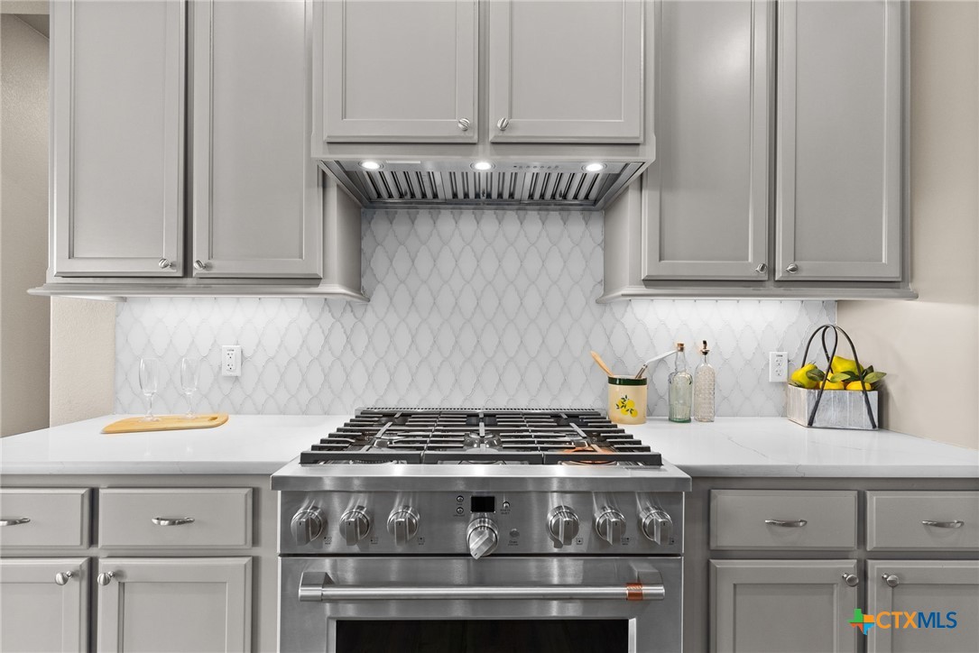 930 Inka Road Property Photo 13