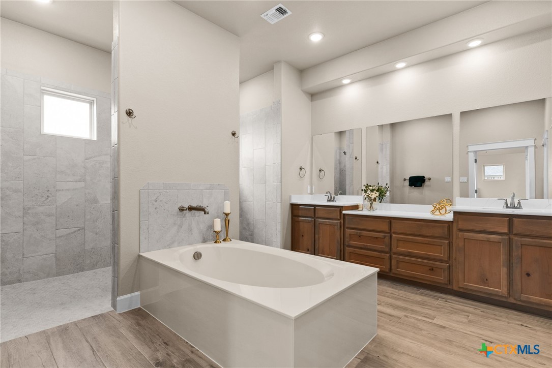 930 Inka Road Property Photo 30