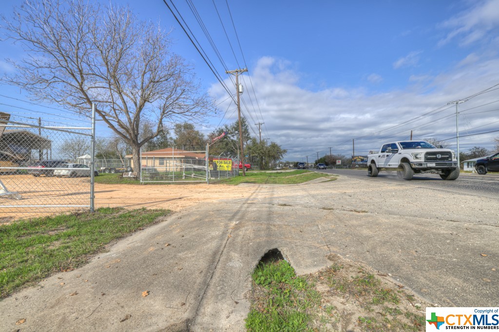 1436 State Highway 46 Property Photo 21