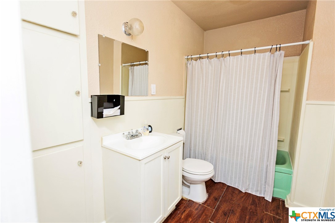415 N Main Street B & C Property Photo 11