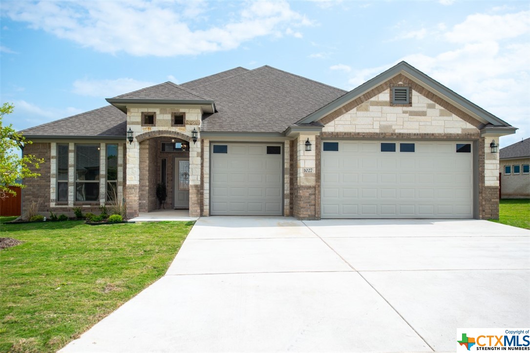1027 Winchester Drive Property Photo 1