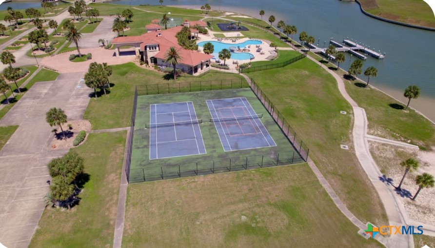 80 E Burgundy Bay Property Photo 8