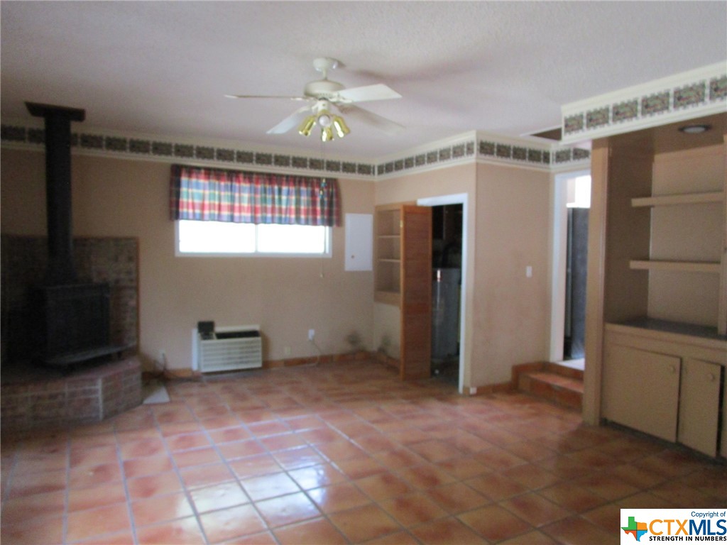 1203 N Walnut Avenue Property Photo 20