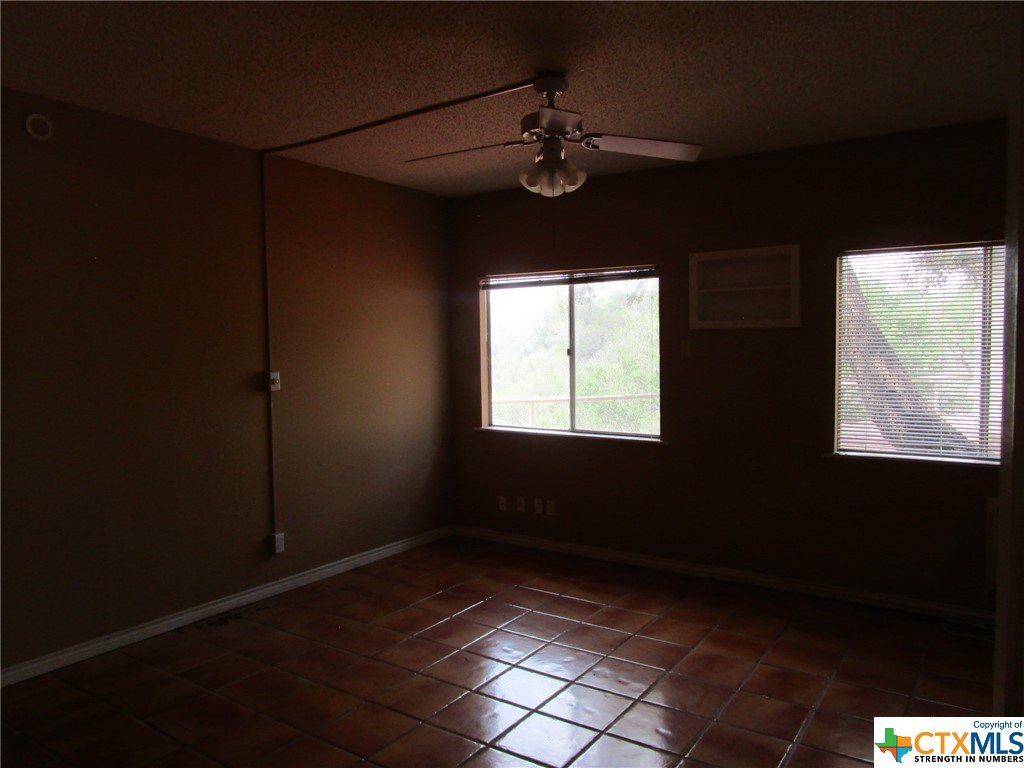 1203 N Walnut Avenue Property Photo 21