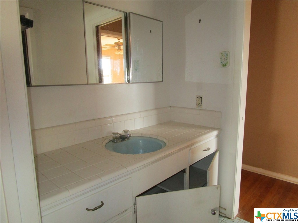 1203 N Walnut Avenue Property Photo 23