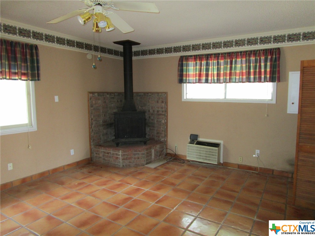 1203 N Walnut Avenue Property Photo 26