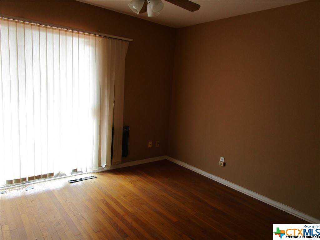 1203 N Walnut Avenue Property Photo 30