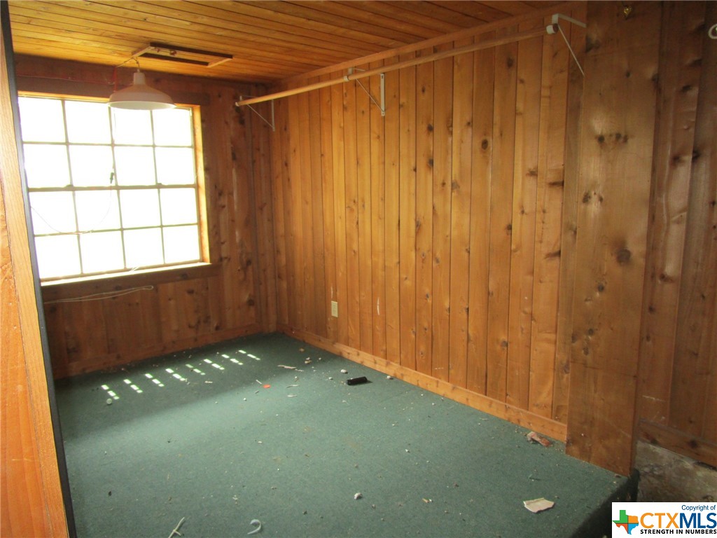 1203 N Walnut Avenue Property Photo 34