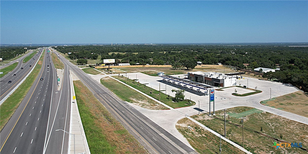 7251 W Hwy 190 I-14 Property Photo 11