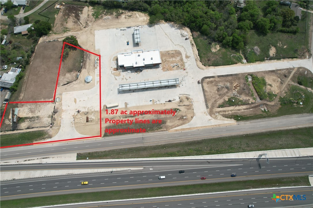 7379 W Us Highway 190 I-14 Property Photo 8