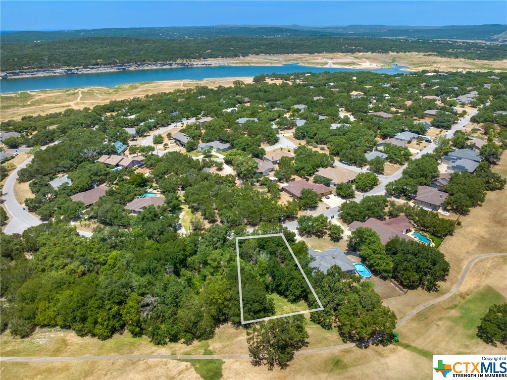21465 Lakefront Drive Property Photo 4