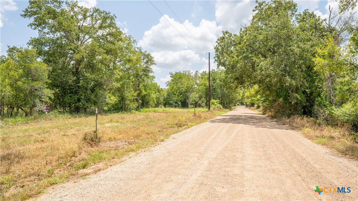 418-b County Road 405 Property Photo 3